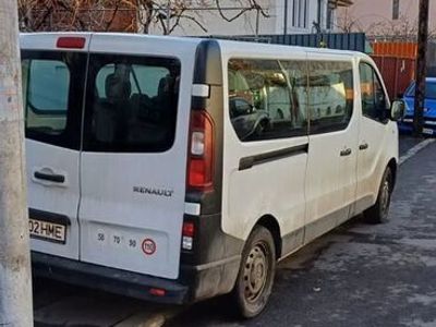 second-hand Renault Trafic 2.0 Blue dCi 120 Combi L2H1 8+1 locuri Authentique