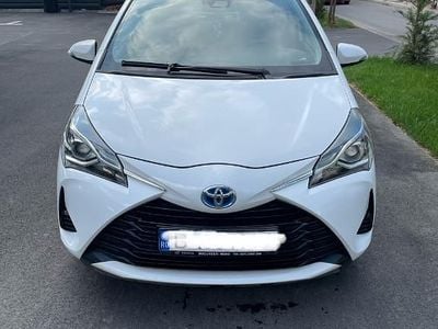 Alb Second-hand 2020 Toyota Yaris Hybrid Hatchback | 13.000 EUR