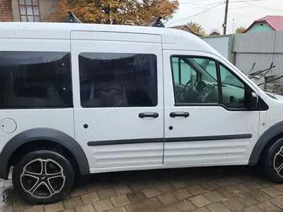 Second-hand Ford Tourneo Connect 110 CP (80 kW) 2010 Alb Monovolum