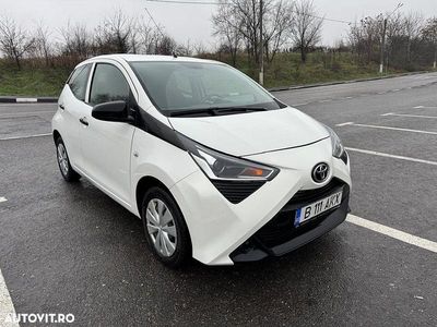 Culoarealb Utilizat 2021 Toyota Aygo Hatchback | 5.929 EUR (Preț OK)