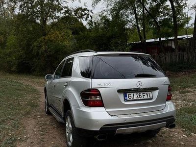 Mercedes ML320