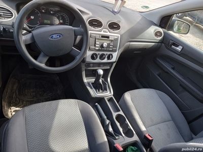 second-hand Ford Focus 1.6 benzina 101 cp model 2006