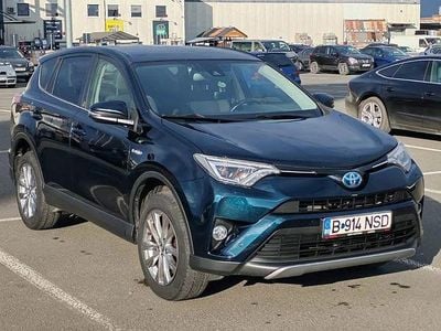 Second-hand Toyota RAV4 Hybrid 155 CP (114 kW) 2018 Culoarealbastru SUV