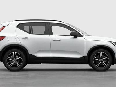 Second-hand Volvo XC40 Plus 2025 ["crystal white"] SUV