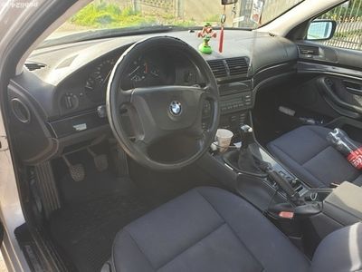 BMW 525