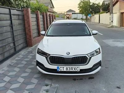 Alb Utilizat 2020 Skoda Octavia Break | 16.500 EUR (Scump)