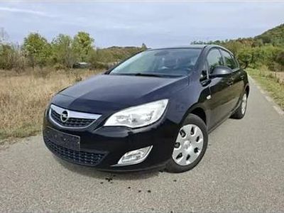 Utilizat 2011 Opel Astra Hatchback | 3.990 EUR