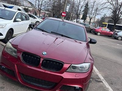Second-hand BMW 320 Sport Line 177 CP (130 kW) 2009 Culoarerosu Berlinǎ