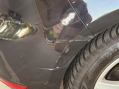 Second-hand VW Golf VI Comfortline 122 CP (89 kW) 2010 Negru Hatchback