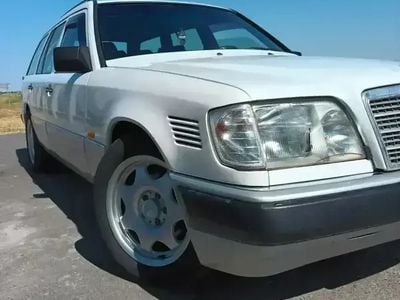 Utilizat 1993 Mercedes 250 Break | 2.200 EUR