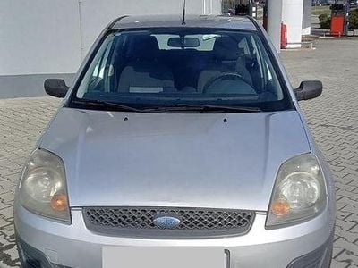 Second-hand Ford Fiesta 68 CP (50 kW) 2006 Culoaregri Hatchback