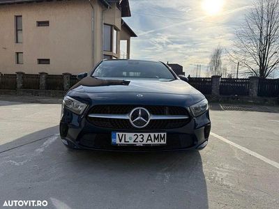 Culoarealbastru Utilizat 2019 Mercedes 200 Edition 1 | 21.500 EUR