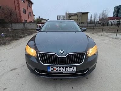 Gri Second-hand 2019 Skoda Superb Berlinǎ | 13.500 EUR (Super Preț)