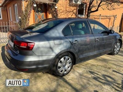Gri Utilizat 2017 VW Jetta Berlinǎ | 8.900 EUR (Preț OK)