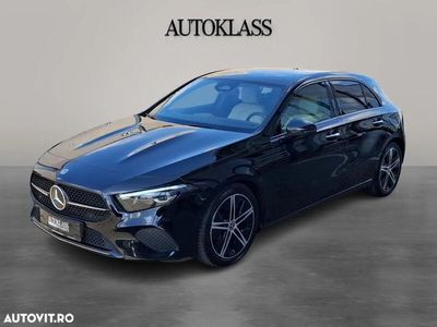Negru Utilizat 2023 Mercedes A200 | 32.065 EUR (Preț OK)