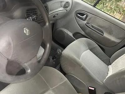 Utilizat 2002 Renault Scénic Monovolum | 1.500 EUR