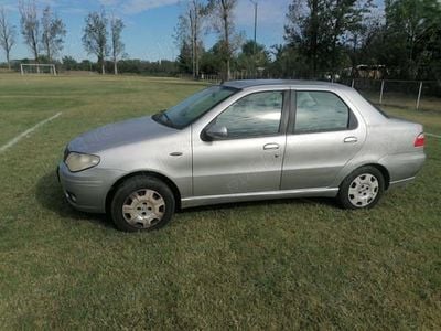 Utilizat 2007 Fiat Albea Berlinǎ | 900 EUR