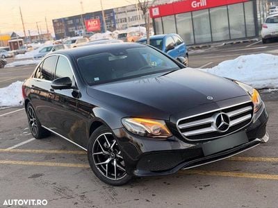 Culoarenegru Utilizat 2017 Mercedes E220 Avantgarde Berlinǎ | 17.650 EUR