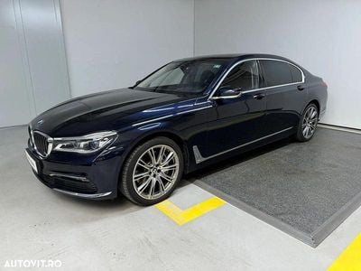 Culoarealbastru Utilizat 2017 BMW 750L Comfort Edition Berlinǎ | 33.999 EUR (Preț bun)