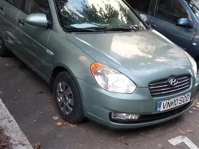 Second-hand Hyundai Accent 110 CP (80 kW) 2009 Verde Berlinǎ