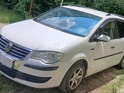 Utilizat 2008 VW Touran Monovolum | 15.000 EUR