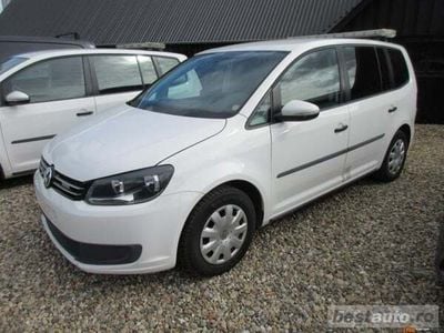 Alb Utilizat 2013 VW Touran Monovolum | 6.490 EUR
