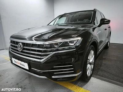 Culoaremaro Second-hand 2019 VW Touareg Elegance SUV | 36.900 EUR (Preț OK)