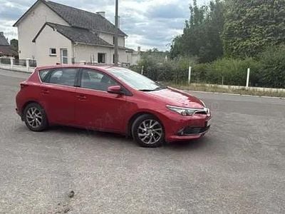 Second-hand Toyota Auris 120 CP (88 kW) 2015 Hatchback