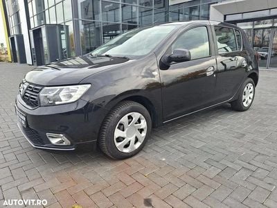 Culoarenegru Utilizat 2019 Dacia Sandero Lauréate Hatchback | 8.000 EUR (Preț OK)