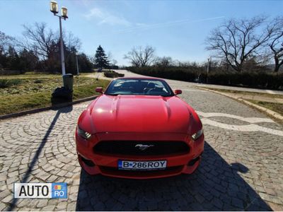 Second-hand Ford Mustang 313 CP (230 kW) 2017 Rosu Cabrio