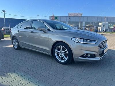 Bej Utilizat 2016 Ford Mondeo Titanium Berlinǎ | 9.990 EUR (Preț bun)
