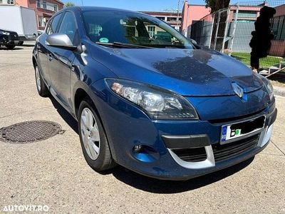 Culoarealbastru Utilizat 2011 Renault Mégane III | 4.699 EUR (Preț OK)