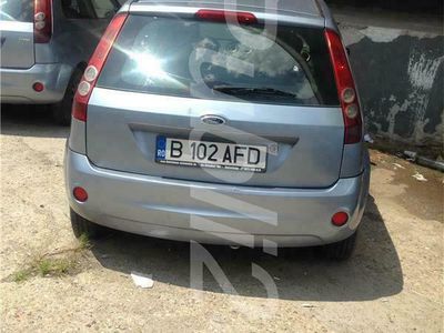 second-hand Ford Fiesta din 2007 (B102AFD), nefunctional