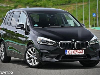 Culoarenegru Utilizat 2018 BMW 220 Luxury Line Monovolum | 12.999 EUR (Preț bun)