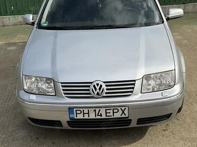Gri Utilizat 2001 VW Bora Berlinǎ | 5.300 EUR