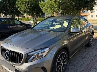 Mercedes GLA200