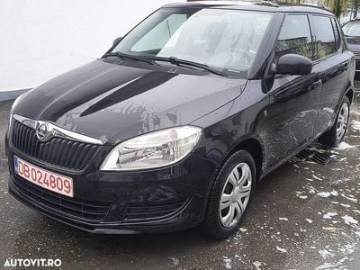Second-hand Skoda Fabia Classic 60 CP (44 kW) 2014 Culoarenegru Hatchback