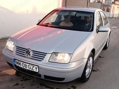 Utilizat 2000 VW Bora Berlinǎ | 950 EUR