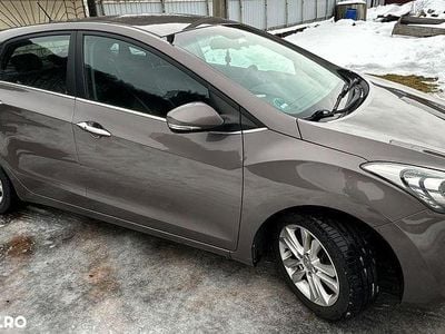 Second-hand Hyundai i30 Style 128 CP (94 kW) 2012 Culoaremaro Hatchback