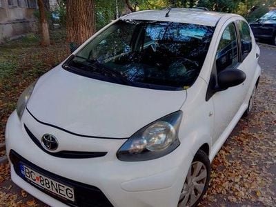 Culoarealb Utilizat 2012 Toyota Aygo Hatchback | 2.500 EUR