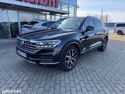 Culoarenegru Utilizat 2018 VW Touareg Atmosphere SUV | 32.912 EUR (Puțin scump)