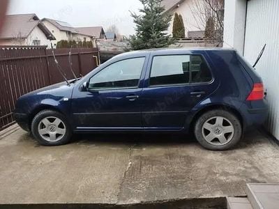 Second-hand VW Golf IV 74 CP (54 kW) 2002 Berlinǎ