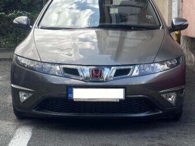 second-hand Honda Civic 1.8 i-VTEC 2009 stare excelentă