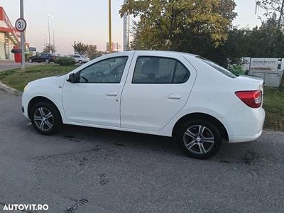 Second-hand Dacia Logan Lauréate 90 CP (66 kW) 2016 Culoarealb Berlinǎ