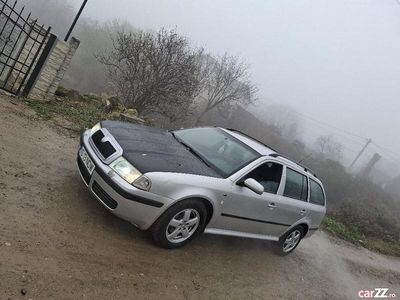 Utilizat 2004 Skoda Octavia | 2.499 EUR (Scump)