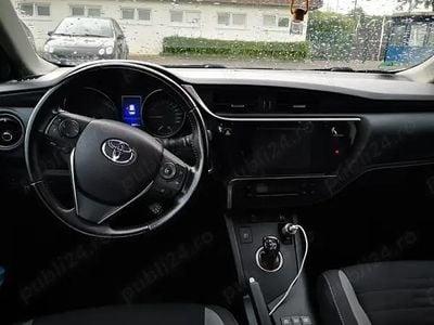 Second-hand Toyota Auris Hybrid 136 CP (100 kW) 2017 Break