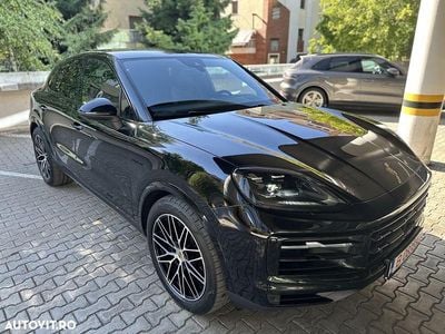 Culoarenegru Utilizat 2024 Porsche Cayenne Coupe Coupe | 94.259 EUR