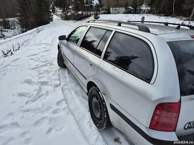 Utilizat 2003 Skoda Octavia Hatchback | 1.750 EUR
