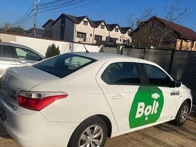 Culoarealb Utilizat 2015 Citroën C-Elysee I Berlinǎ | 2.000 EUR (Super Preț)