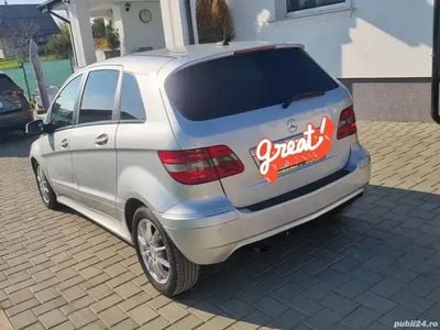 Mercedes B180